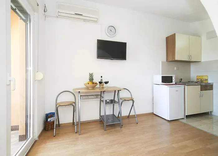 Nela Apartamento Podstrana